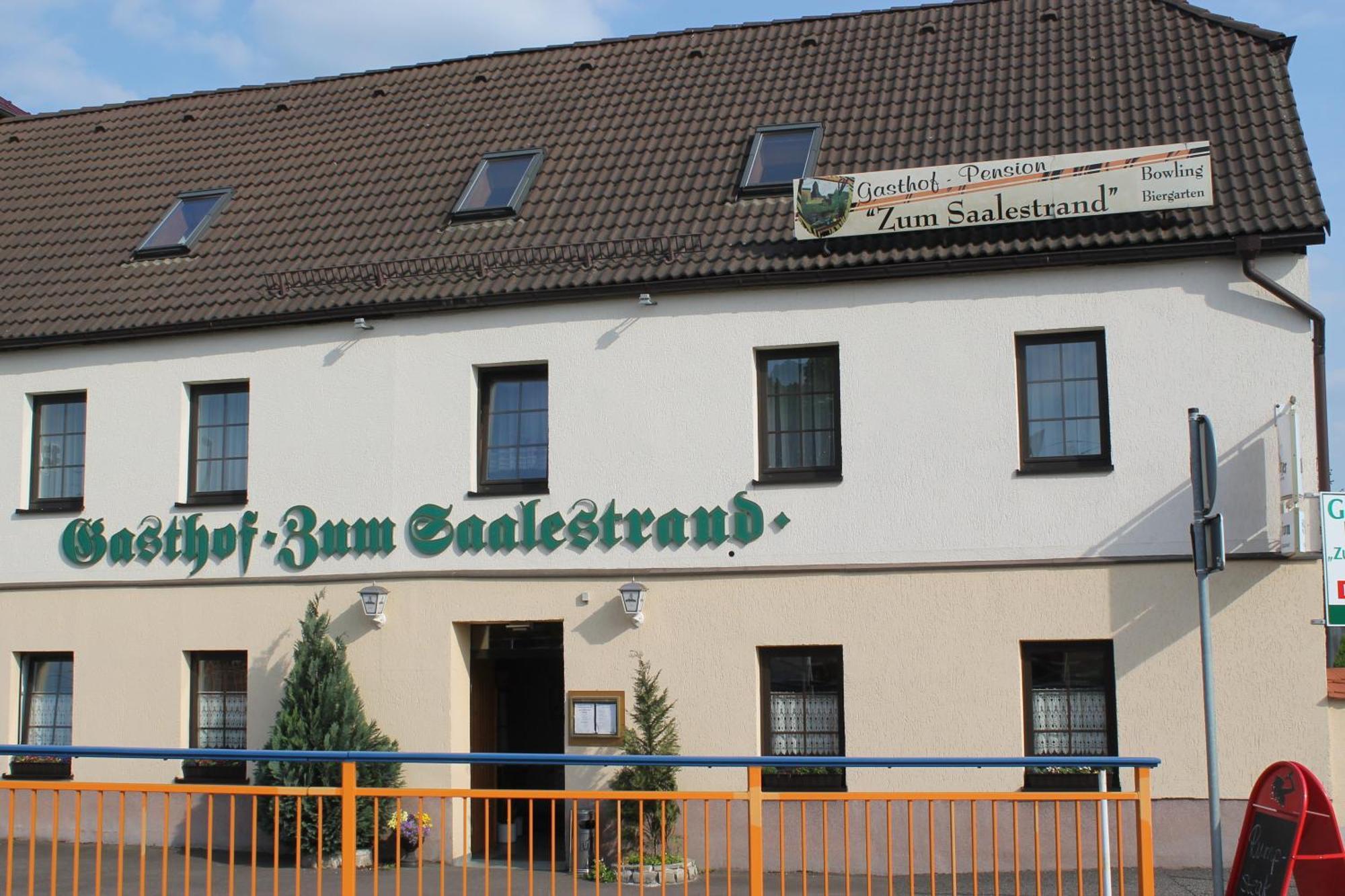 Gasthof & Pension Zum Saalestrand Bad Dürrenberg Exteriör bild